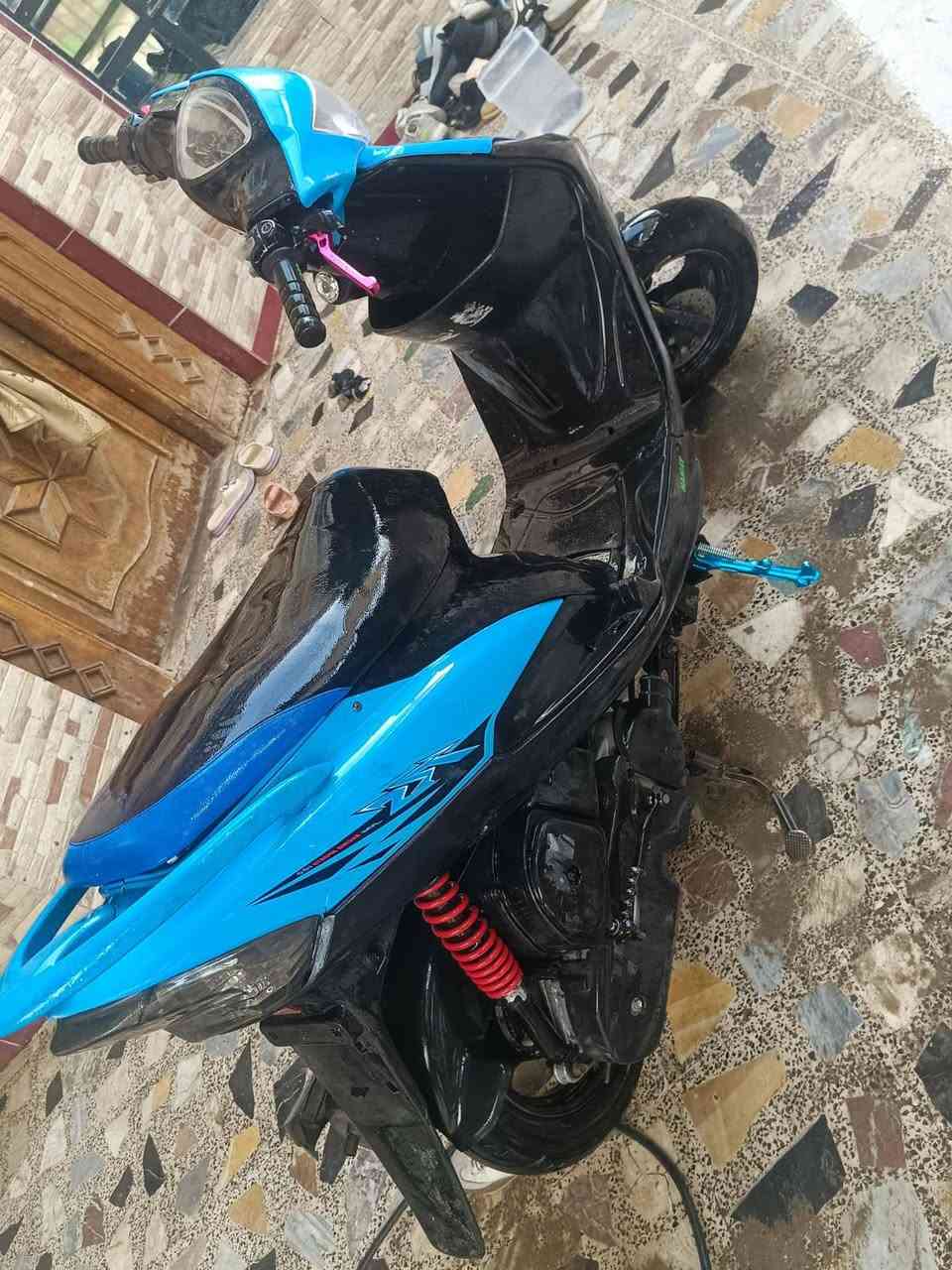 السلام عليكم دراجه ماكس عدله للبيع
دراجه كلش نضيفه الرقم ***********
اوراقها كامله
السعر 600 وبيها مجال
