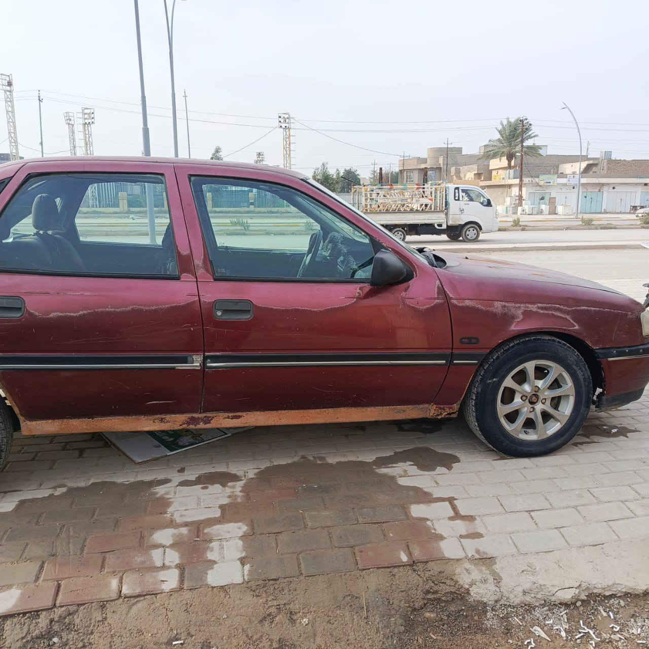 فكتره للبيع موديل 93 كير عادي  مكينه 2000 سياره جاهزه تحويل ثاني يوم  السعر 26وبيها مجال   بسيط  العنوان صلاح الدين سامراء ***********
