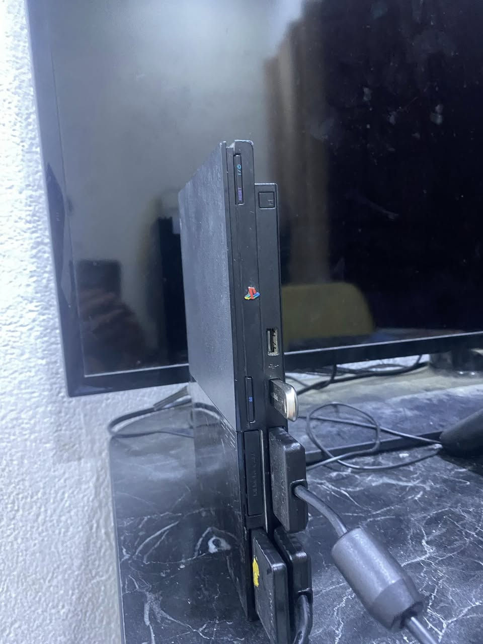 بلي تو للبيع كامل ملحقاته ما عده سلك البور البلي وياه اربع يدات ثنين شغالات الي هنه السود لان اشتريدهن جدد ولثانيات عطلانات ولبلي يشغل اقراص وفلاش شرط الفحص الفلاش بي لعبتين  السعر 35 الف المكان بصره ساسين خريبط تم اعاده النشر بحساب جديد بسبب الحساب الثاني تهكر


**إذا كنت صاحب هذا الإعلان وتريد حذفه لأي سبب، رجاءا أرسل رسالة إلى الدعم الفني**