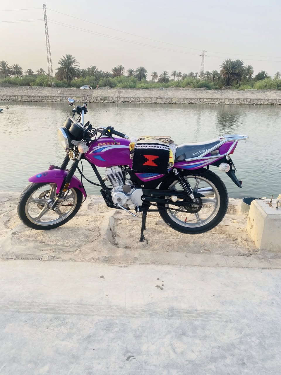 السلام عليكم 
دايوان 2023 مكينه زيرو عل  سحك  بعده رقم إنكليزي  باسمي سنويه 2030
 
دراجه نضافته كبالك تعال وشوفه 
مكان دراجه حله مركز مدينه 
هاتف ***********
