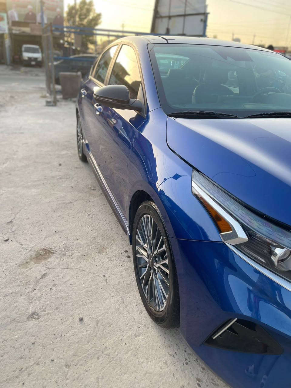 السلام عليكم 🤝

للبيع كيا فورتي جي تي لاين 2024 بصمه
📍مكان السيارة بغداد البياع
ماشية 4000 الف ميل
 دخول جديد مرقم بغداد بسمي 
 مواصفاتها :
⭕️ بصمة 
⭕️ تشغيل عن بعد 
⭕️ محرك 2000 دوش المرغوب 
⭕️ صندوق ذكي (مجرد تتقرب منه ينفتح تلقائياً )
⭕️ فول تحكم استيرن 
⭕️ رادارات جانبية 
⭕️ حساسات امامية و خلفية
⭕️ كشنات جلد gt line
⭕️ تبريد لمس
⭕️ مناخ منفصل 
⭕️ شاشة كبيرة (GT Line بلوتوث وكار بلاي )
⭕️ كاميرا دوارة 
⭕️ طخم تايرات جديد
⭕️ شاشة اعطال 
⭕️ المحافطة على المسار 
⭕️ قيادة شبه ذاتية 
⭕️ ستيرن حرف D 
⭕️ نظام النقطة العمياء 
⭕️ إنارة ترحيبية بمجرد التقرب من السيارة 
وبعد بيها هواي مواصفات 
🔴الضرر صورة جاملغ خلفي جهته اليمين مرفقة بالمنشور 
السعر السياره 165 وبيه مجال 
للاستفسار الاتصال  ***********
ملااااااحظة غير متواجد ع فيس بوك
