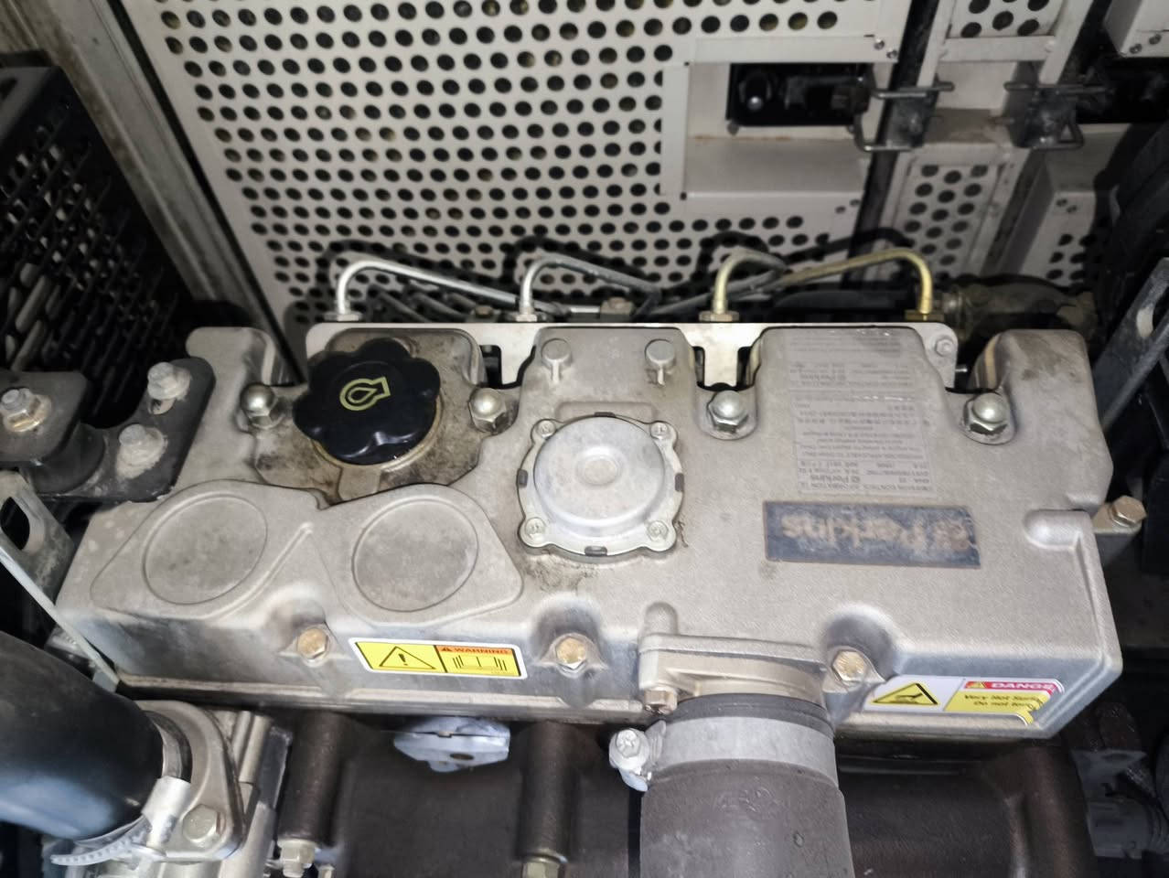 بيركنز انكليزي 4 سلندر كاتم تكسان بلادي توليد ستامفورد انكليزي 21KVA شرط الشغل وشرط الفحـص السعر 45 ورقة العنوان اربيل *********** يوجد توصيل لكافة المحافظات وبضمان 🚚
