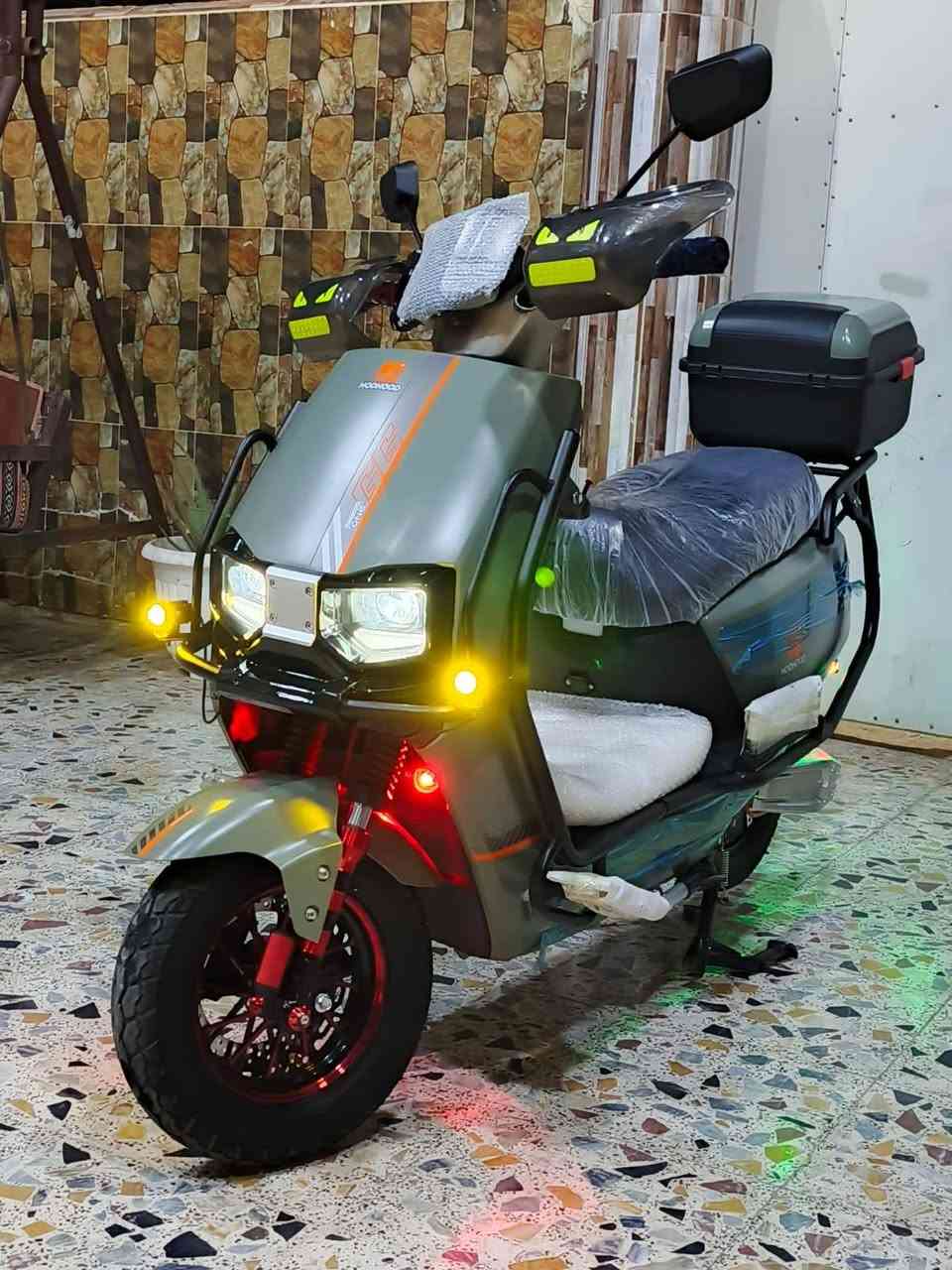 للبيع موطور شحن مدرع موطور حيل جديد وبطاريته فول وعلا فحص موطور مستخدم قليل حيل نضيف كهربائياته كله شغاله سماعه بلاوتوث داخليه
السعر 685 وبي مجال 
للتواصل ***********
