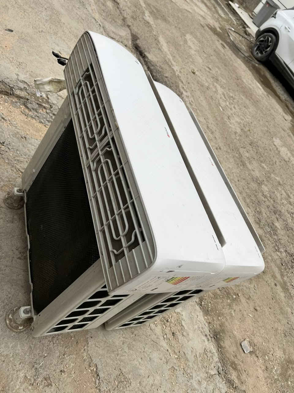 السلام وعليكم اخوان للبيع سيالت عدد ٢ ابو الطن مشتغلات اقل الموسم بعدهم على وضع الشركه كفاله عامه من فتحت البرغي تدفئه +تبريد غاز ٤١٠ ماطور t3  بوضع الشركه السبالت غازهم مقفول وجاهزات جيب وشد 
السعر 550 ثنينهم وبيهم مجال بسيط 
شارع فلسطين ***********
