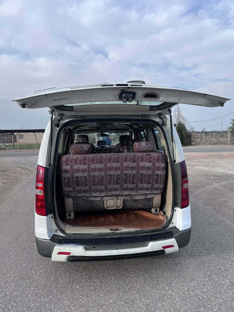 السلام عليكم ورحمة الله وبركاته ستاركس مفتوح موديل 2009 مكفوله كفاله عامه مكينه حداديه كير اكسل تبريد ثلج دواخل سياره جاهزه مال جناي العنوان بابل  السعر 133وبيهه مجال الاتصال على الرقم ***********
