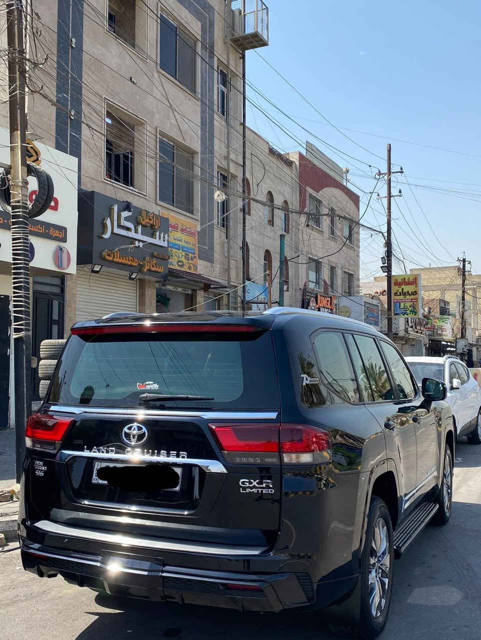 سلام عليكم .
للبيع تيوتا لاند كروز GXR.لمتد 2022 سبعينية 
السيارة ساس اصل ام التطبيق sas.
كفاله عامه بدون قطره صبغ بدون بارد بدون تبديل. كفاله 
محرك السيارة3.5 تون توربو صاروخ السيارة 🚀ماشيه 41 الف كيلو .

ملاحظة السيارة مغلفة PPFبلكامل ضمان 10 سنوات
+السيارة صيانتها كله بشركة ساس.
مواصفات السيارة فول مواصفات الساس المعرفة اعلى شي بل GXR
شاشه كبيره . مقاعد كهربائية.تبريد 3 قطع .تبريد المقاعد.
شاشات خلفيه.سستم سماعات14 JPL سماعة.دخول ذكي .تشغيل عن بعد . زراك لايت .صندوك كهرباء. وبعد بيها هواي مواصفات 
السيارة رقم اربيل باسمي سنويه وهزه جديده 
مكان السيارة بغداد .

السعر 690ورقه
***********رسائل واتساب فقط
