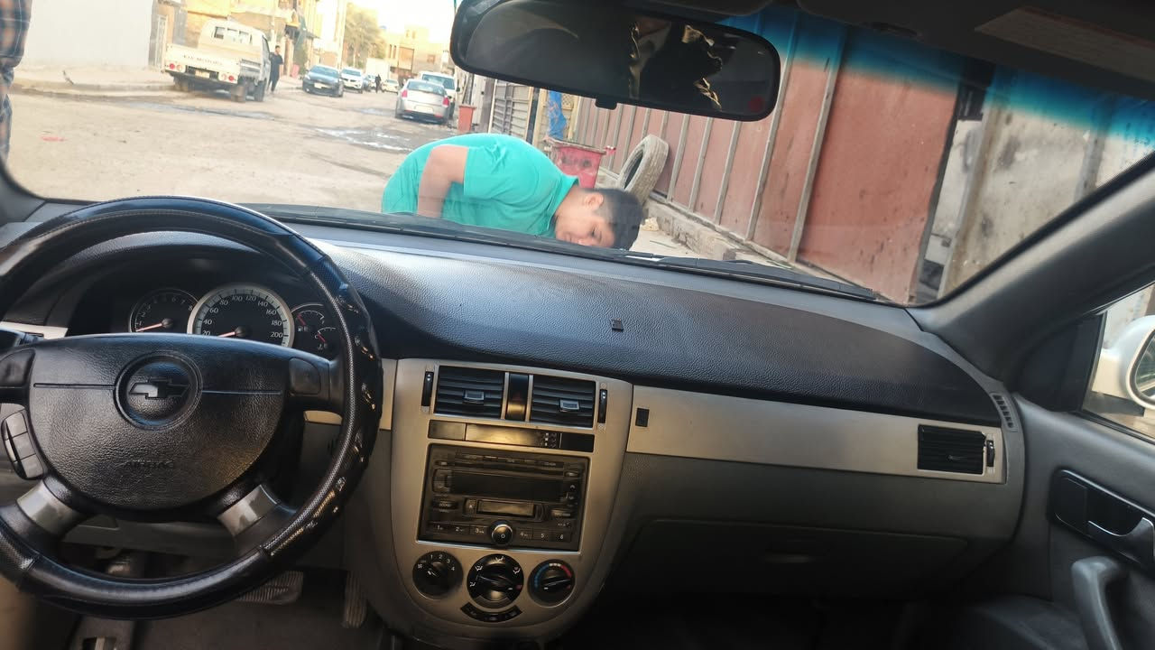 سلام عليكم                                                             اوبترا للبيع موديل 2012  تخم تايرات جديده  سياره مناقصه شي  تبريد شغال مكان سياره بغداد جديده  ***********
