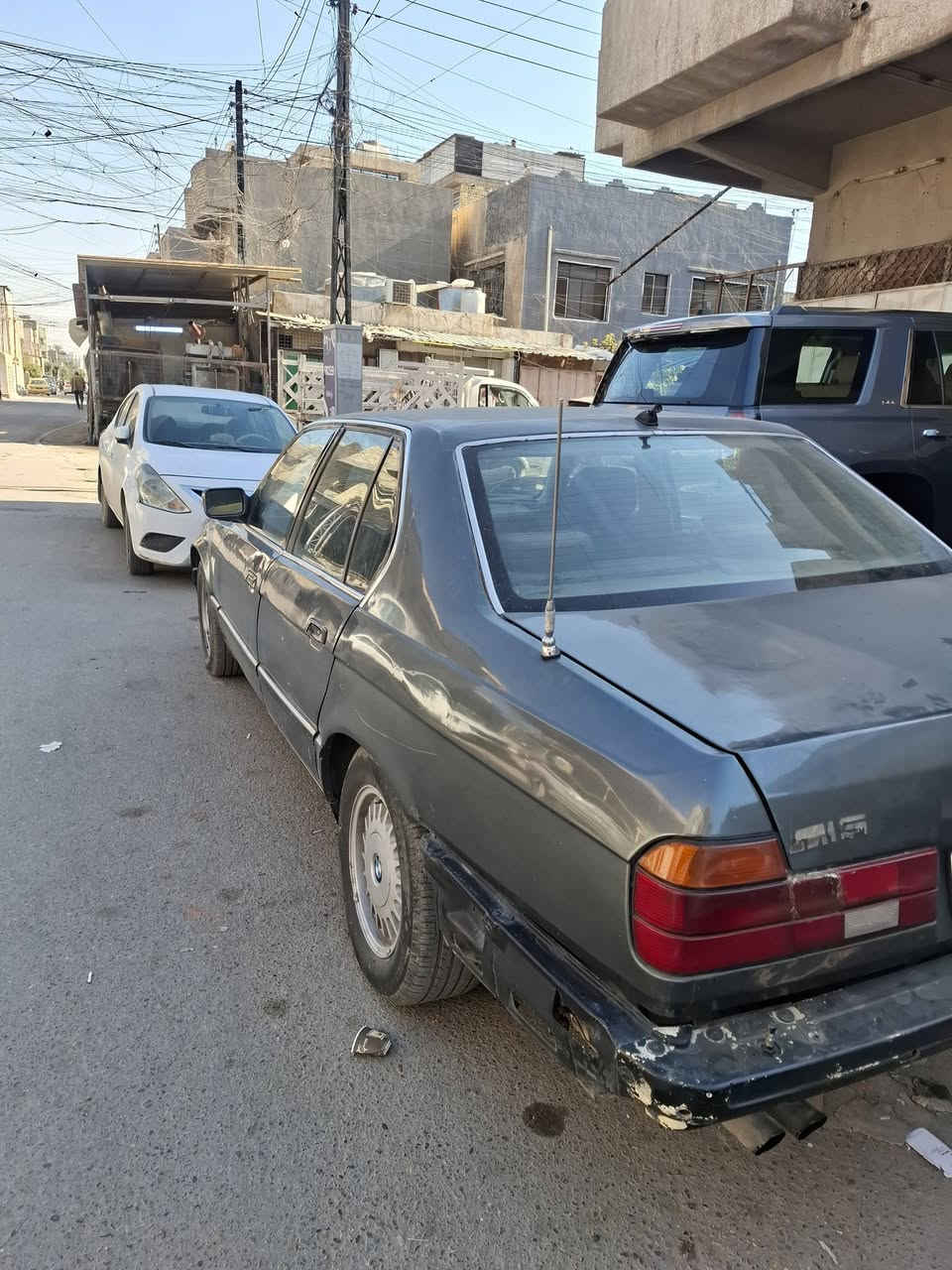سياره (BMW )بي ام للبيع
ادموديل 1991
اللون رصاصي فيلي
735 مفتوح مو مسكر
السياره نظيفه مثل ما واضح 
كلش وباتريك ونوزلات جدد 
هزه جديده
صار يومين من مسويلهه هزه
وسنويه جديده
السعر 37 وبينه مجال حك الجيه 
موجوده السياره ببغداد
للتواصل عبر الرقم
***********
ومتوفر واتساب
