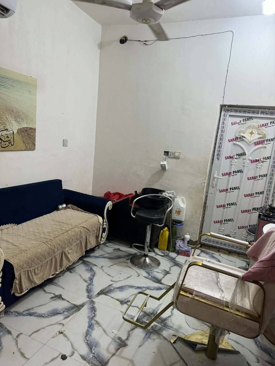 سلام عليكم بيت لبيع بـالفداء  بنهاية شارع ابو لبنان  مساحة ١٢٠ بنيانه بلوك  في محل صالون يكون طابوك مرفوعه معاملته لتقيم  سعره ٦٠ وبي مجال قليل للاستفسار أكثر الاتصال ع رقم او مراسلة *********** مكانه ناصريه مركز
