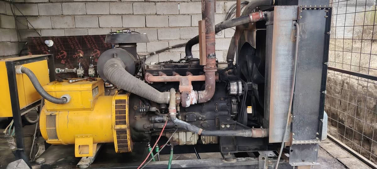 لدينا مولدات للبيع التصال ***********
