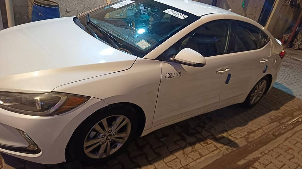 لانترا 17 مكينه 2000دوش بيهه اربع قطع 
السعر 120 
وتساب فقط اتصال ماعرف اقره *********** البصرة, العراق
