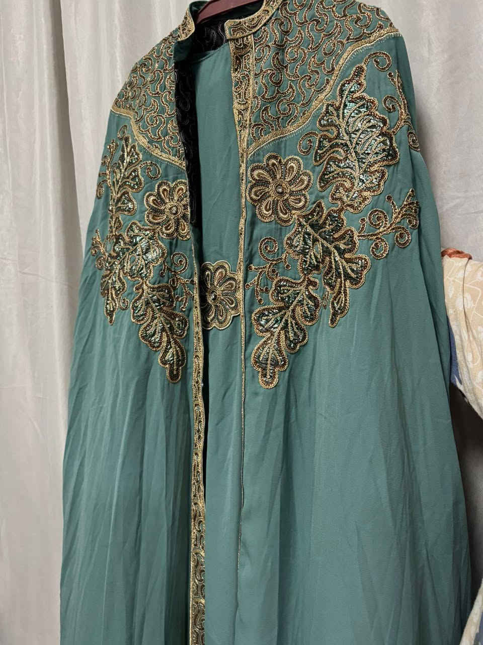 سلام عليكم عندي هذا القفطان بعده بعلامته اريده ب٢٥


**إذا كنت صاحب هذا الإعلان وتريد حذفه لأي سبب، رجاءا أرسل رسالة إلى الدعم الفني**