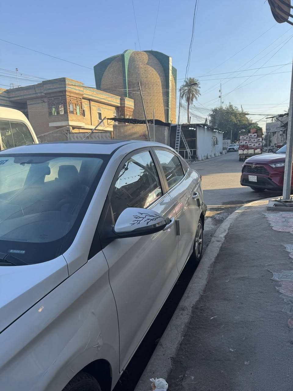 السلام عليكم ، شانجان السفن 2025 ماشيه 30 الف السياره ناعمه وتخبل داخل جلد وفتحه وتحكمات ستيرن وحساسات ، السياره بيها اصبع بالباب والجاملغ الخلفي واصبع بالصندوك فقط ، رقم انكليزي سنويه 2030 تحويل ثاني يوم ، السياره رايدها ب 108 وبيها مجال بسيط مكاني بغداد للتواصل ***********
