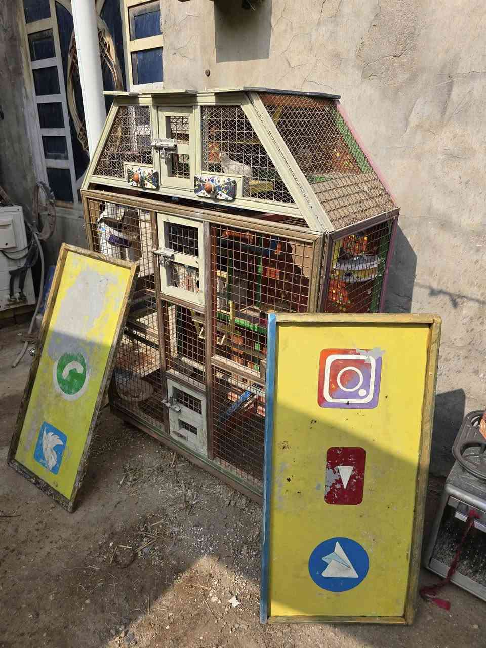 السلام عليكم قفوص بيوت ٣ البيع ١١٠ الف البصره جزيره كباسي***********
