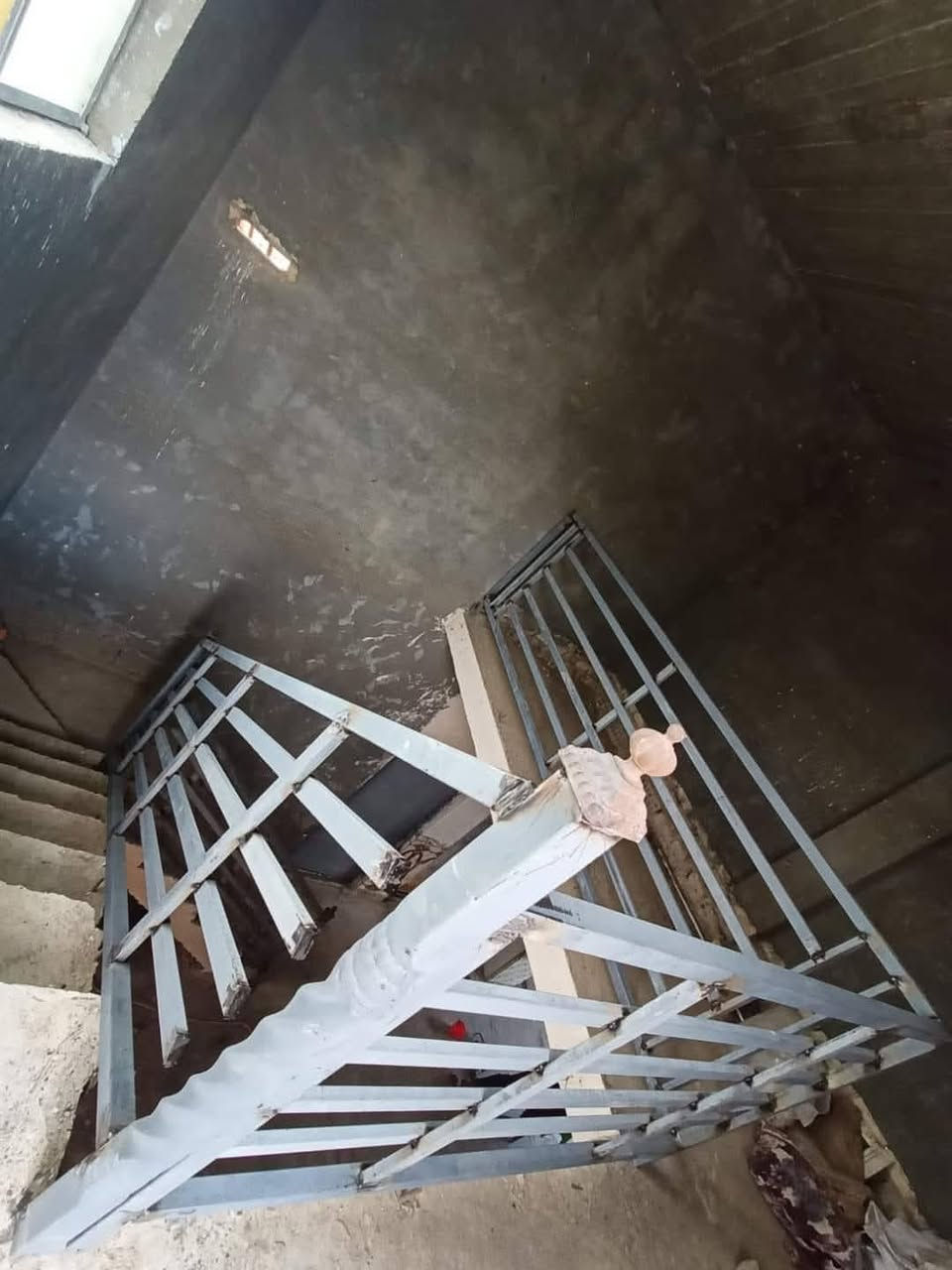 🔧 حدّاد جوّال في طويريج 🔩
خدمة سريعة ✨ شغل متقن ✨ أسعار مناسبة
🔹 تصليح جميع أنواع الأبواب والشبابيك
🔹 عمل وتنفيذ كافة أنواع السقائف
🔹 أعمال حدادة عامة داخل وخارج طويريج
🔹 خدمة جوالة ✔️ نوصلك لحد البيت أو المحل
📍 الموقع: طويريج
📞 للتواصل:
***********
***********
