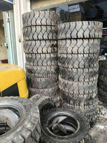 ***********اطارات ورافعات شوكيه محل القمه باب شيخ
