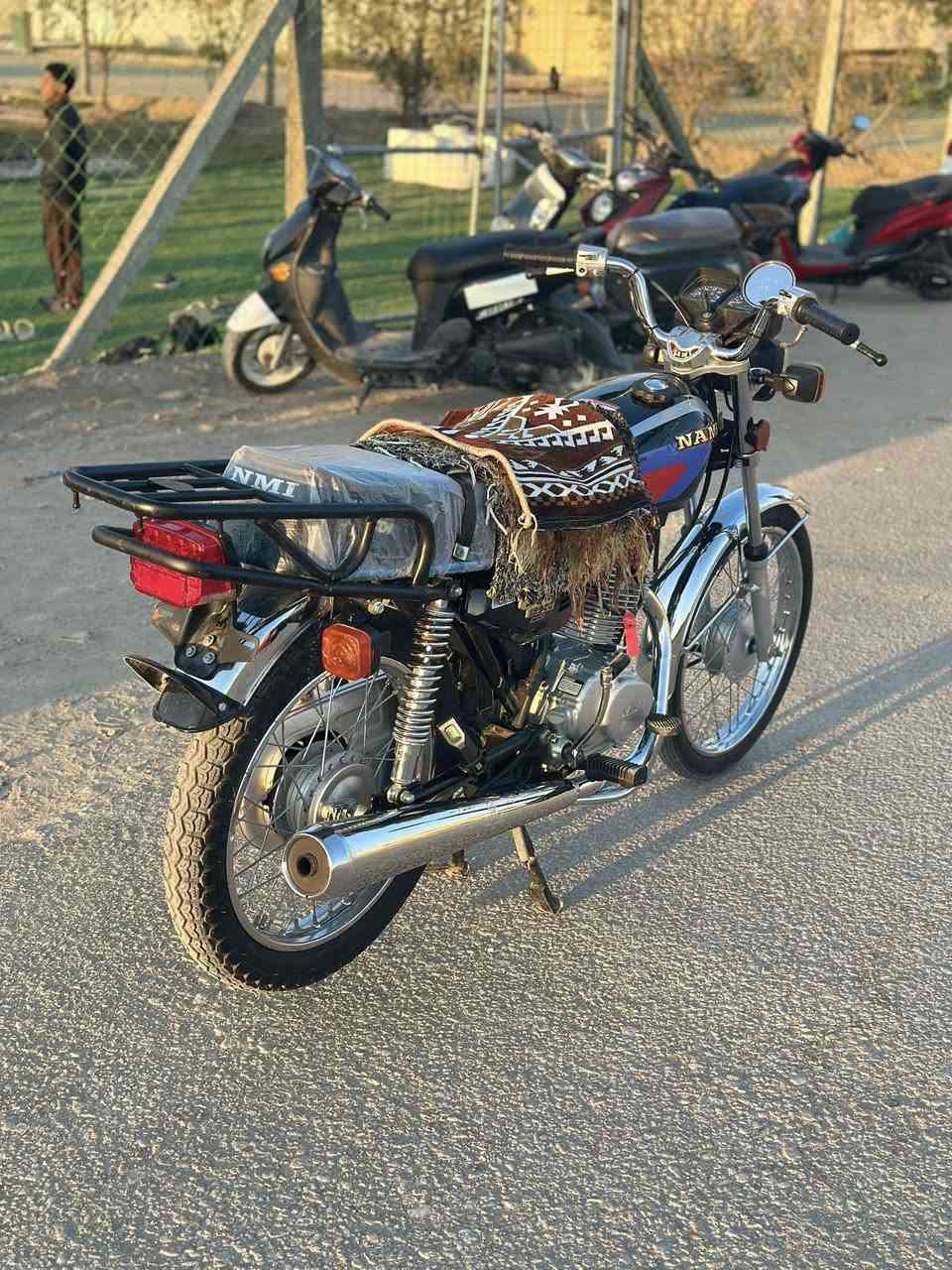 السلام عليكم دراجه نامه شلامجه اصلي موديل 2023 اوراق كامله لون اسود كامله مابيها اي نقص السعر 1350 وبيها مجال مكان بابل سدة الهنديه للاستفسار ***********
