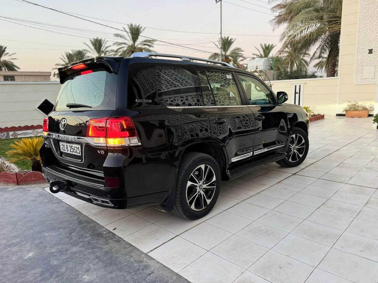 ﷽
السلام عليكم رمضان كريم
انسب لاندكروز بكل العراق 
رمضان كريم 🌘 
للبيع او مراوس
تـويـوتـا لاندکروزر مــــوديل 2016 بريم اصل 
سيارة كلش نظيفة ومابيها اي نقص جاهزة من جميع النواحي وبالعافية ع تكون من نصيبه 

________👇🏻المـواصـفـات👇🏻_____________

رقم سليمانيه بأسمي شخصياً 
 بــصمة تـشغيل
 فــتحة في الـسقف
 دفـع ربــــاعي 4WD
 ثلاجة 
 شـــاشة
 كاميرا 
 عدد 3 صفات 
 حساسات أمامية و خلفية 
 مـثبت سـرعه
 مانع انزلاق 
 تـحكم كامل فـي الـمقود
 اشاير فـي الـمرايا
 اطارات جديدة 
 مـحرك و كـير ورباعي و صالة  تـمام الـتمام
 الـسياره بحـالة ممـتازه جـداً  
 خـاليه من العيوب عدا المذكور 
 خـاليه من الــصدأ و الـرطوبه 
 لا يوجد بها اي عيوب 
( ملاحظه ) 
السياره عليه سيرفس كامل من نوزلات ومجاول 
و جك وبلكات وغرف احتراق ودكشن وحساسات  ودهن وفلتر من جميع النواحي وحداديه 
السيارة نظيفة بمعني الكلم
بيها ( صبغ حزام ابيع عام ) بدون دواخل  بدون شواصي بدون لغود محرك كير حداديه كرهبائيات كله بشرط سياره مابيه اي نقص يذكر 

الســـــــــعر  318 قفل 🔏 من ألأخير
  ماكو هيج سعر حته محدثه ماكو بهيج سعر بلاش 
لاستفسار الاتصال ع الارقام التالية 📲📲

‏ ( *********** / ‭0781 578 1463‬ ) ‏
 ( *********** ) واتساب 
تحياتي لجميع 🌹 🌸 حلة, بابل
