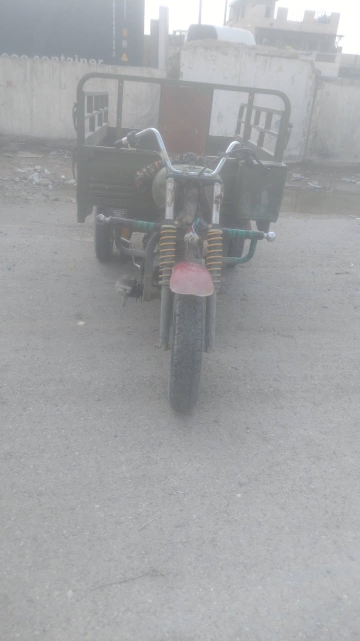 للبيع دايوان بدون اوراق اتكفل بيهة من سرقة شراي ينتصل  مكان بغداد حي انصر السعر 500.      ***********
