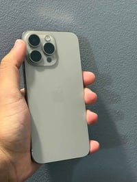 ايفون ١٥ برو ماكس • ٢٥٦ • بطاريه ٨٧