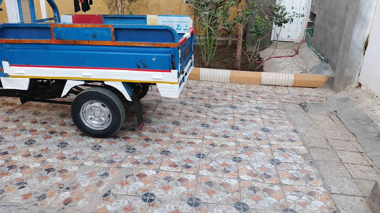 ستوتة للبيع مكاني بلحمزة الغربي 
موديل 18 شاصي مكفول ركبة مكفولة 
اوراق كاملة 
اكسن جمرة بيها مكينة جمرة 21 بيها 

سعرها 850
***********
