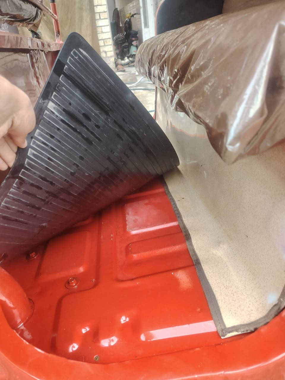 السلام عليكم تكتك للبيع موديل 18 تكتك بيها ضربه بالصفحه للستفسار اتصل ***********
