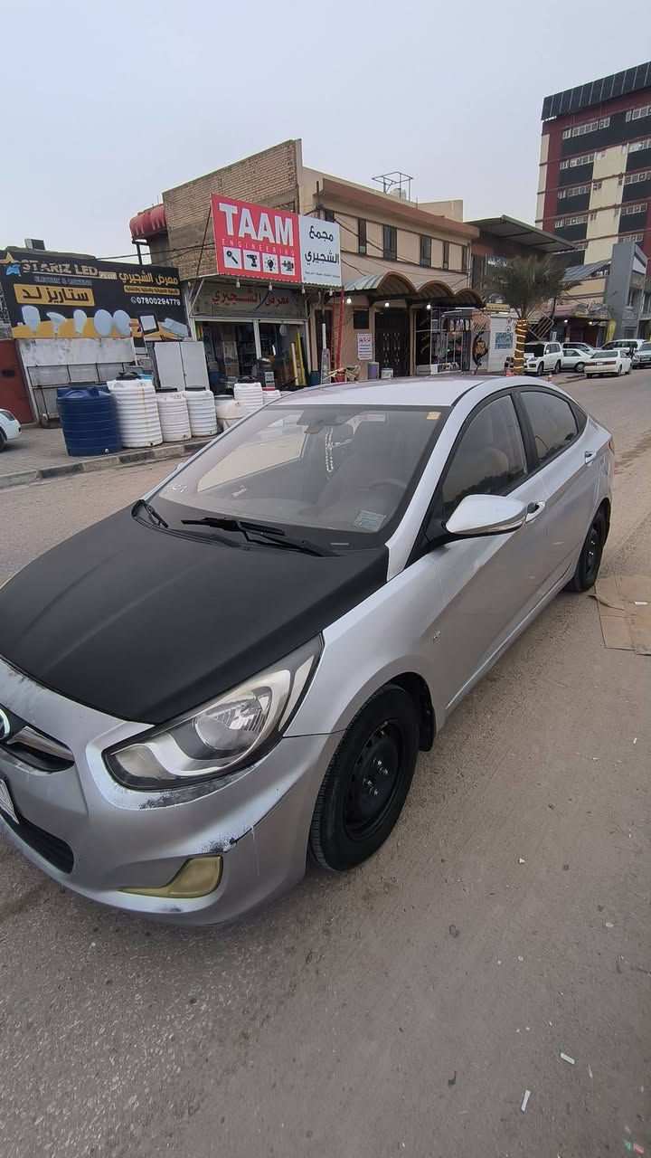 السلام عليكم
اكسنت رصاصي فضي مديل 2013 خليجي محرك 1600 
للاستفسار أكثر 👈 ***********  الرقم ننفسه بي واتساب....
