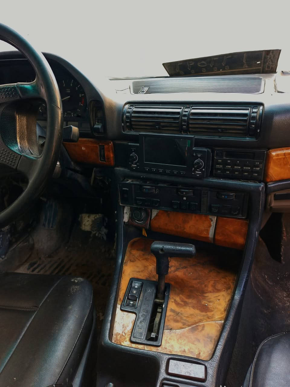 سلام عليكم 
بيئم شوفه عينك بيها نواقص سعرها ٢٣ وبيها مجال للشراي مكاني كربلاء 
***********
