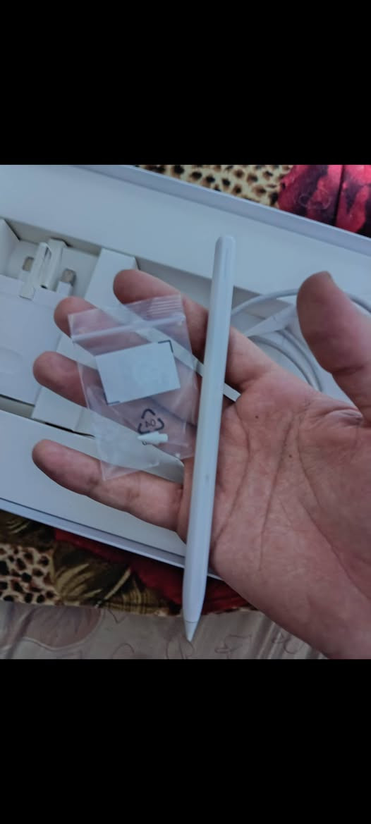 جهاز...
Honor pad V9 📱

البطارية 10100 🔋

ويا قلم وحافظة 🎁

الذاكرة256 💾

الذاكرة العشوائية 12G🔥

يشغل 90 فريم على كل الالعاب💪

هرزتية الشاشة144 ✨

بصمة وجه كلللش سريعه🤳

مشحون مرتين او 3 وانت قيس النظافة💯

كامل بالباكيت.💎

يوجد توصيل🚚

للاستفسار خاص 
او على الرقم
***********
