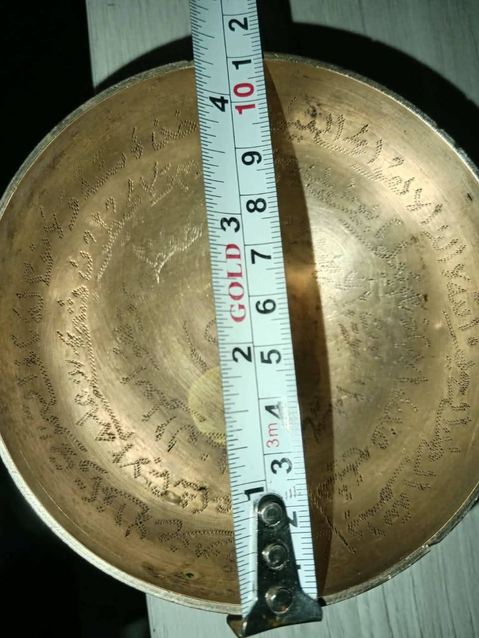 طاسه عدد ٥  نحاس احمر اصليه منقوشات داخلو وخارج السعر ٥٠الف القياس موضح بالصوره يوجد توصيل جميع المحافظات ***********هاذارقمي واتساب
