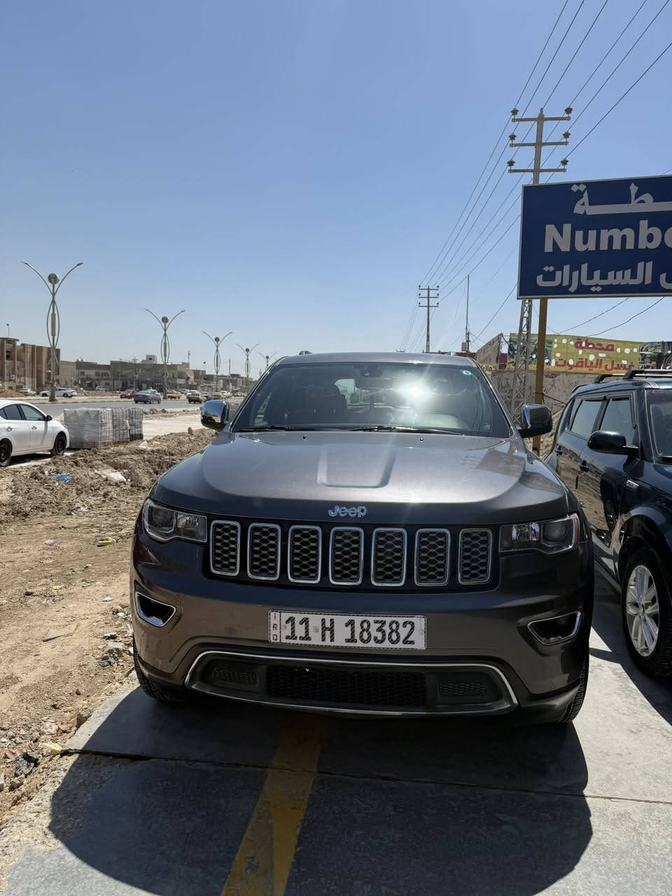 جيب كراند شيروكي لمتد فول عده الفتحه موديل 2017 حادث بنيد فقط بدون اي تصليح داخلي  ماشيه ١٠٠ الف فقط  السونار مرفق وي الصور كير مكينه كفاله السعر 190 قفل 
 علفيس للاتصال ***********
