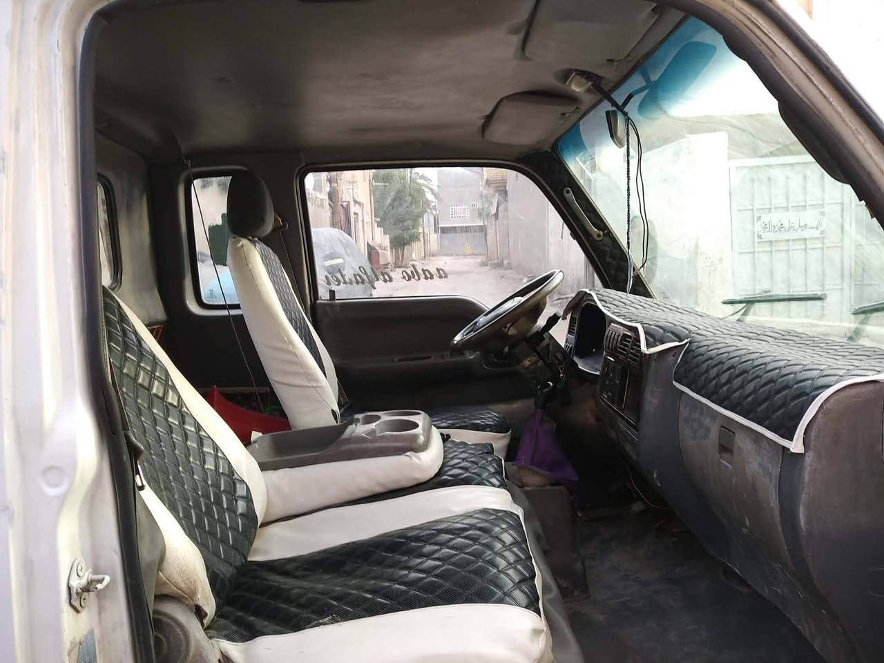 (سىلام عليكم )
فونتيره موديل 97 بسمي
ومكينه وكير واكسن جدد 
اوشاصي مكفول والرقم انكليزي والسنويه لل31
والسعر 60 ورقه وبيهه مجال
رقم الهاتف ***********
