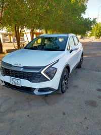كيا سبورتج 2025خليجيه   رقم سليمانيه ماشيه 4000   موصفات شاشيه جبيره  ...