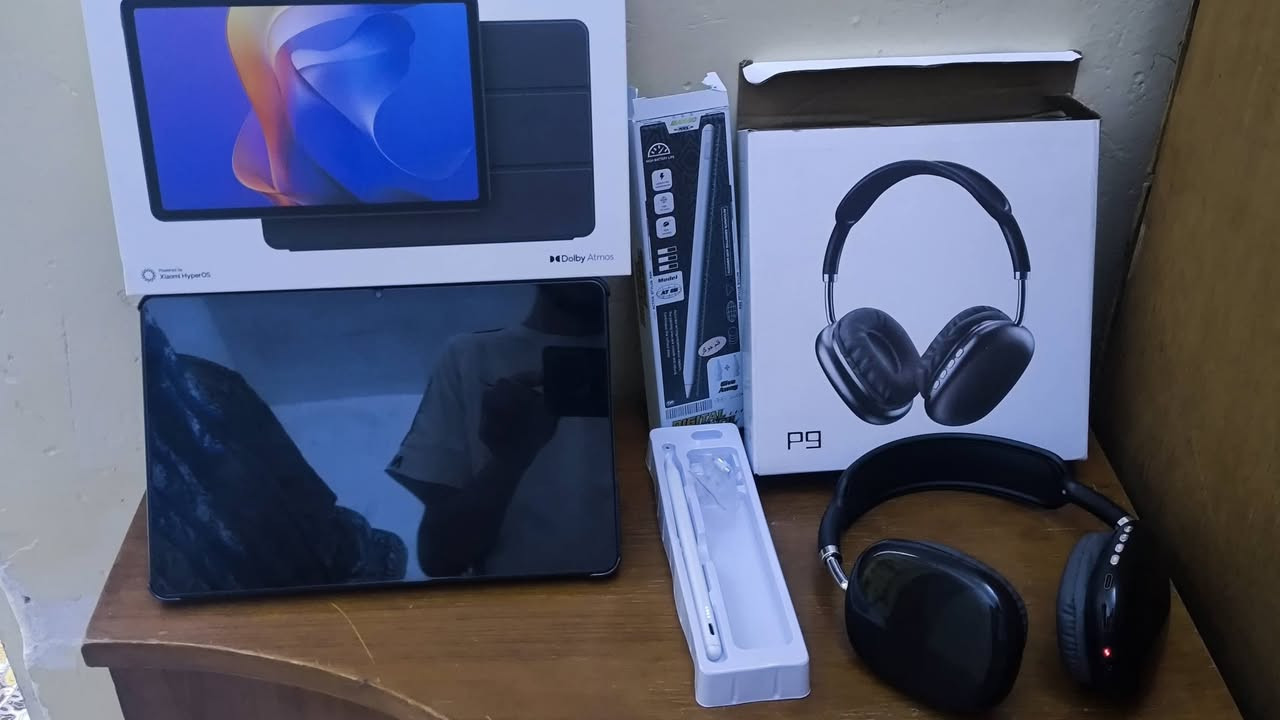 السلام عليكم تاب ردمي باد 2 رام 8 +16 و ذاكرة 256 السعر 215 المكان طوز خورماتو 
المعالج  Helio G100 Ultra 
بطارية 9000mAh شاحنه تايب c
حجم الشاشه 11 انج   بوبجي 60 فريم  مستعمل للدراسة قليل جهاز نظيف حيل 
مع كفر حمايه و درع شاشة (لزكة) اصلي ابو 25 بي ضمان 
وقلم جوكر 
وسماعة رأس p9
كلهن ب 240 وبي مجال التاب وحده ب 215 وبي مجال الشراي يراسل خاص او الاتصال على الرقم ***********
