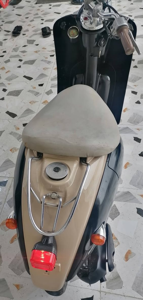 للبيع، كلاسك
نكره سلف اشاير كله يشتغل احجيلك الصراحة ما جذب عليك المحرك فقط امدل بست بوش الباقي كله ابلادي، شلعه أو معدل فول انت تعال شوف،، ٣٥٠ ابي مجال للطيبين
مكاني حي عسكري ***********
