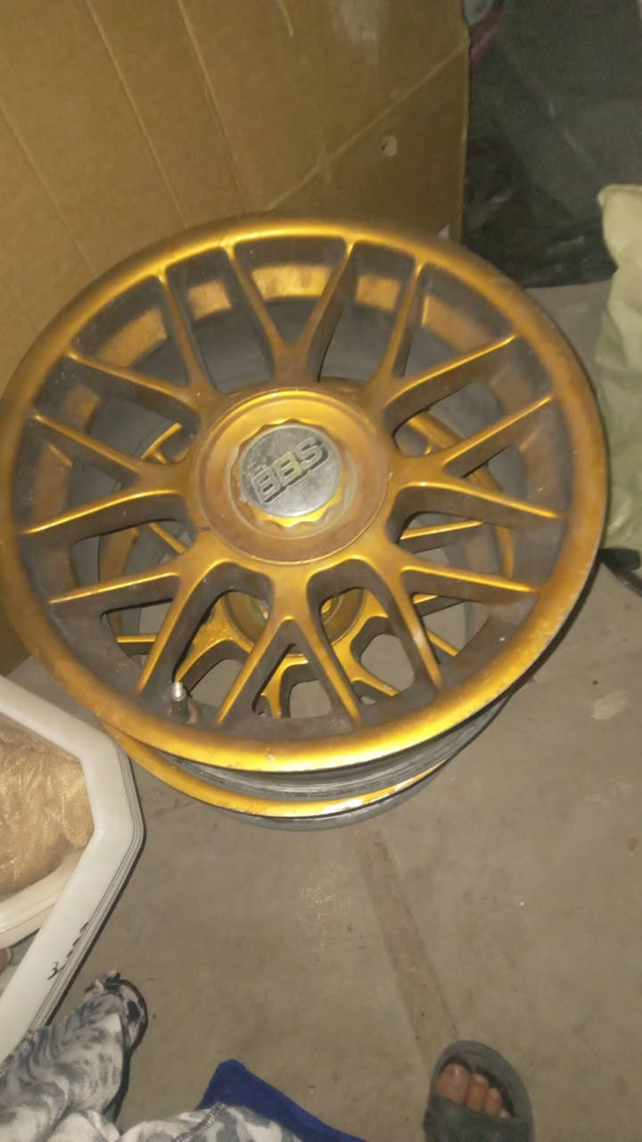 للبيع BBSحجم ١٧ بدون تصليح
ب ٣٥٠ الف 
مكاني كربلاء  ماعندي توصيل 
تجي تفحص


**إذا كنت صاحب هذا الإعلان وتريد حذفه لأي سبب، رجاءا أرسل رسالة إلى الدعم الفني**