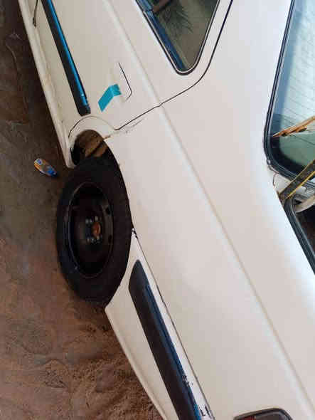 السلام عليكم بيجو بارص 2012 سنوية منتهية راعيها يريد تحويل ضربتها ب جاملغ خلف سايق موضحه ب صورة خياسات ب دوس وباقي بدي شوف عين كير مكينة حدادية كله نضيف عنوان البصرة ابي الخصيب طريق الوسطي السعر 33 *********** البصرة, العراق
