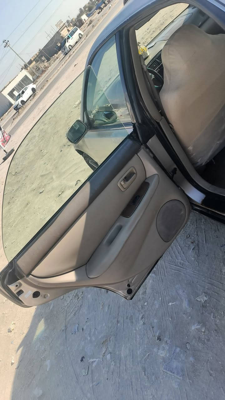 السلام عليكم
لكزز موديل ٢٠٠١ حادثها بنيد فقط بدون دواخل 
السياره جاهزه للاخير شاشه و كامره
سنتر لوك تخم تاير وويل كب 
راديتر  جديد تخم نوزلات تخم مجول 
عبوه فيتبم جديده كير ومحرك كفاله 
صارلي شهرين شادهن شرط، قبق ولفات مامفتوح
رقم بصره راعيها بالناصريه يريد تحويل 
مكاني ناصرية مركز السعر ٤٣ وبيها مجال 
***********
