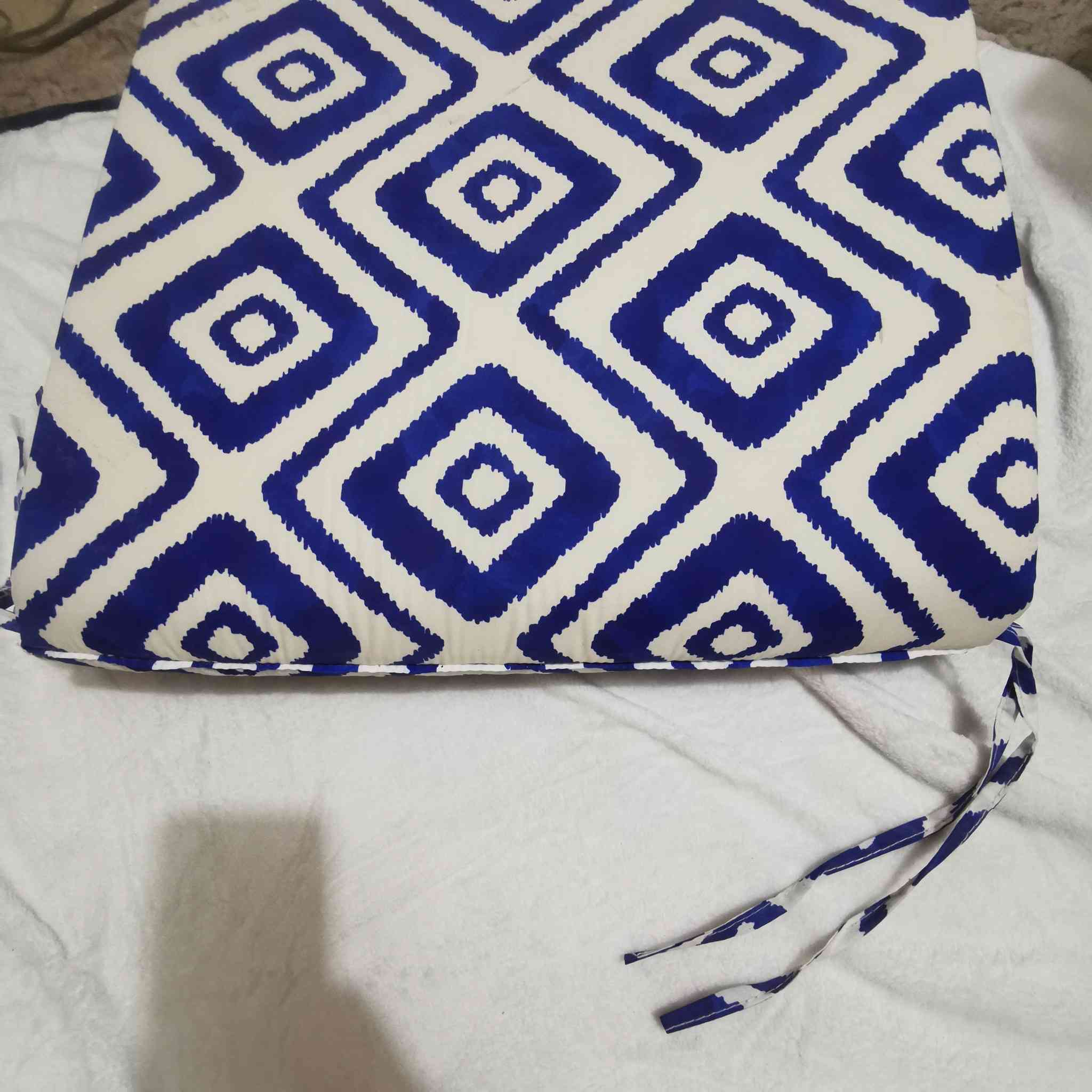 دوشك مع حصيره خاص أطفال صغار امزون سعرهن ١٥ الف مع توصيل


**إذا كنت صاحب هذا الإعلان وتريد حذفه لأي سبب، رجاءا أرسل رسالة إلى الدعم الفني**