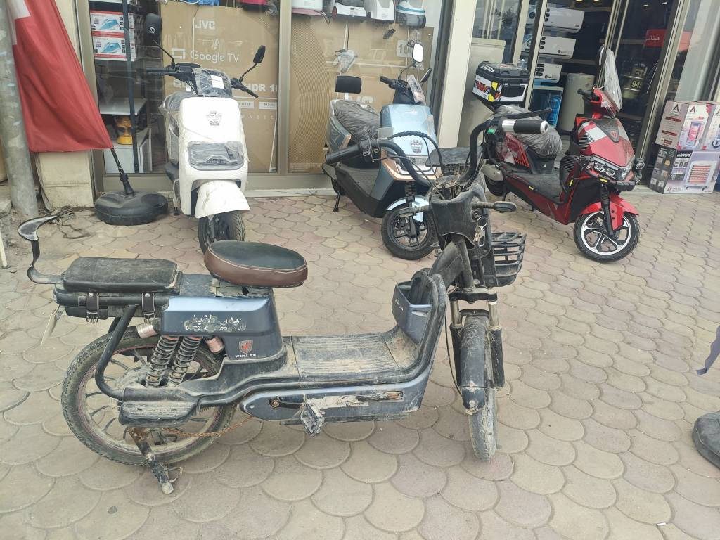 باسكل شحن مديل2023 نضافته كدامك نقصه غسل 5بطاريات وحده كاعده و4 بلاديات وشغالات سعره 90 وبي مجال ***********
