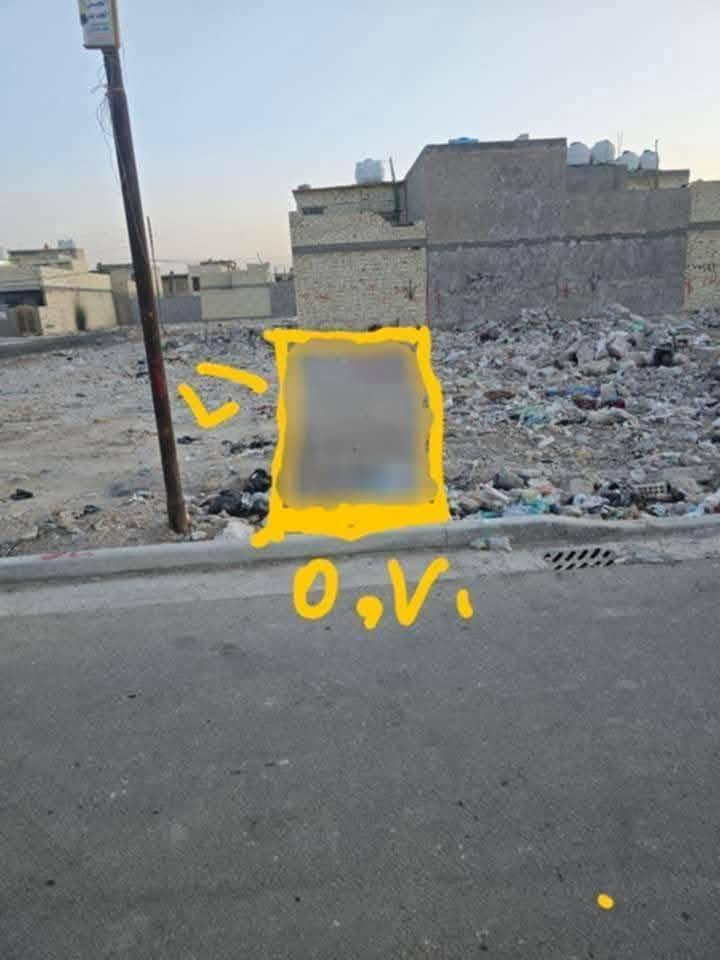 السلام عليكم قطعة ارض للبيع الضباط الثانيه قرب سيد منذر المساحه ميه وعشره كامل خدمات السعر ٣٦ رقم ***********
