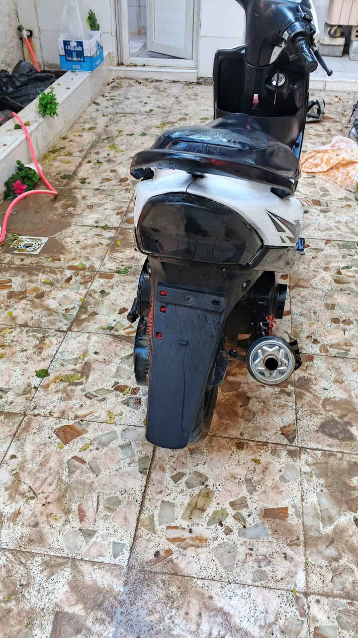 سلام عليكم شباب دراجه ماكس عدله للبيع شغاله سلف هندر شلعه ومعدل ونعومه كله شغاله دراجه مفتوحه بس ولفات فقط ولباقي كله شغال مكاني كربلاء كنطره السلام سعر 600 وبيه مجال رقم ***********
