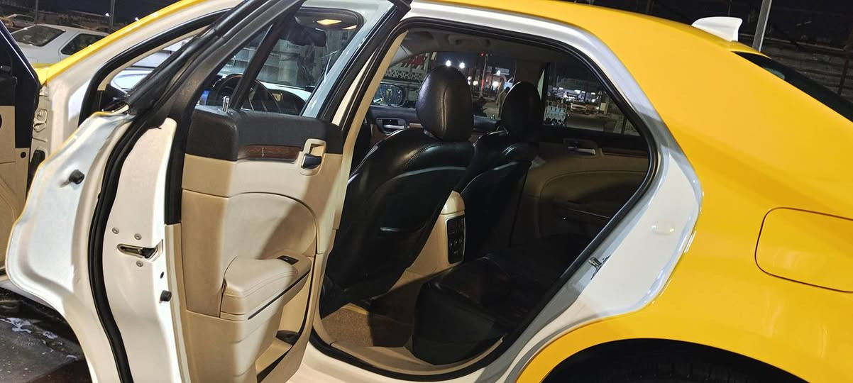 السلام عليكم للبيع 
الموديل 18 اصل بغداد انكليزي 
هيمي 5/700 جاهزه للخير كير مكينه حداديه تخم تاير نكسن   السياره فول موصفات بلاتينيوم عده الفتحه 
 السعر 205  بدون ايرباك 
***********
