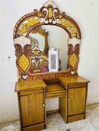 ميز مرايه نضيف كلش  ٠٧٨١٢٨٣٧٩١٧