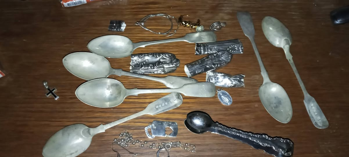 سلام عليكم فضه للبيع ٢٧٠ غرام تقريبا سعر غرام ٣٥٠٠ الف


**إذا كنت صاحب هذا الإعلان وتريد حذفه لأي سبب، رجاءا أرسل رسالة إلى الدعم الفني**