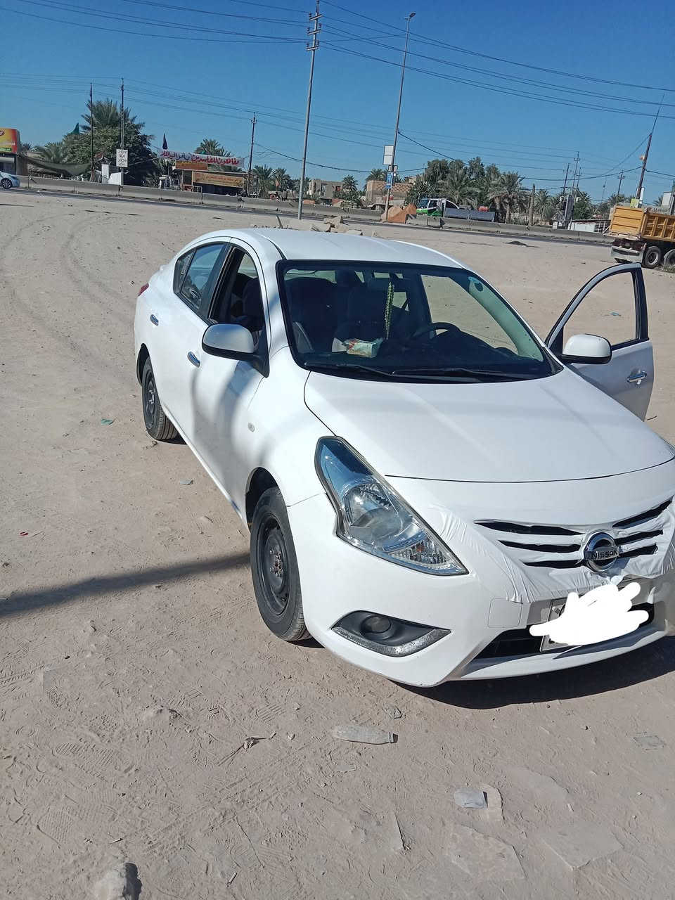 سلام عليكم
نيسان صني هندي سياره مكفوله بيه بارد بالجاملغ الامامي قليل 
موديل 2020
السعر 108 وبيه مجال حك جيه 
رقم ***********
