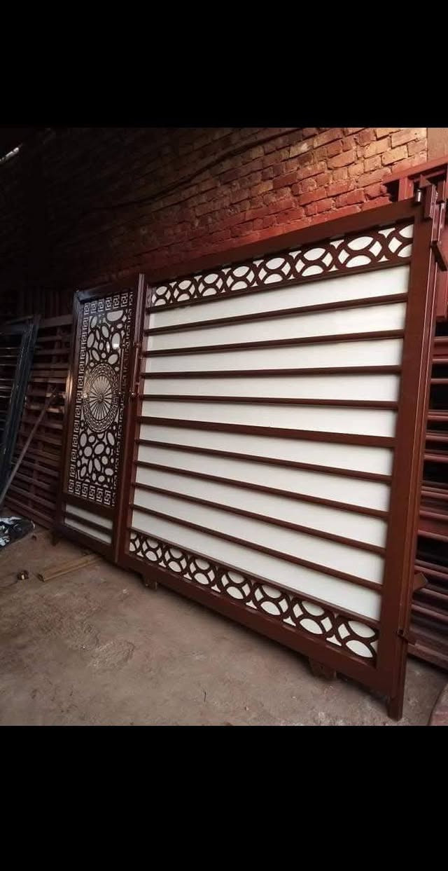 عمل  جميع انواع  الحدادة أبواب جملونات
شبابيك محجرات
 سقائف كيسبان
سقائف كيربي
كافة أعمال السندويج 
المكان داخل  بغداد 
الرقم الاستفسار ***********
