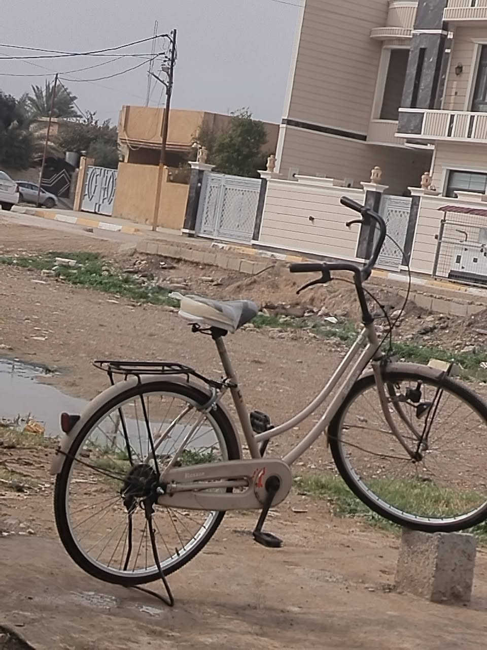 السلام عليكم شباب بايسكل 26 موزه للبيع سعره 50 وبي مجال مكان ديالى شهربان بلور واللي يريده طبله خاص


**إذا كنت صاحب هذا الإعلان وتريد حذفه لأي سبب، رجاءا أرسل رسالة إلى الدعم الفني**