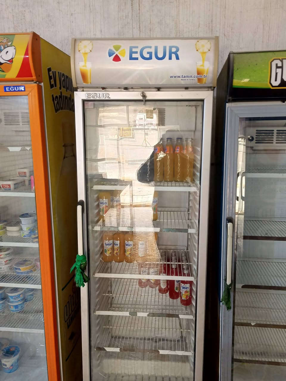 السلام عليكم ورحمه الله
برادات للبيع عدد 3 نضافه فول 
المنشأ تركيا 
عنوان /واسط /الصويرة/ناحية سيد الشهداء 
الاستفسار الإتصال على الرقم التالي 
‏‪***********‬‏
***********
