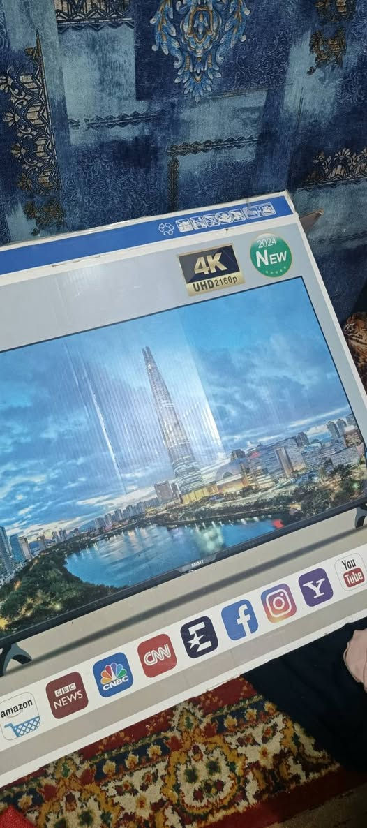 السلام عليكم شاشا بلازمه حجم ٥٥البيع سعر 400 جديده رقم ***********
